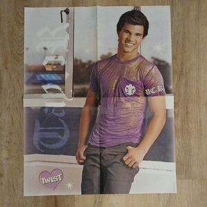 Taylor Lautner Poster With Robert Pattinson & Kristen Stewart On Other Side.